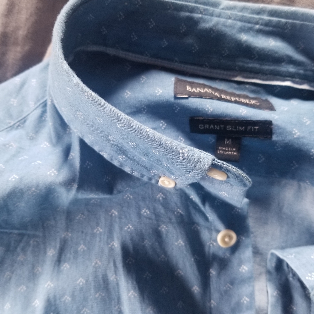 Banana Republic button-up patterned dress shirt